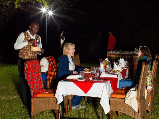 Enjoy gourmet dining under the African sky, with locally inspired dishes prepared by our expert